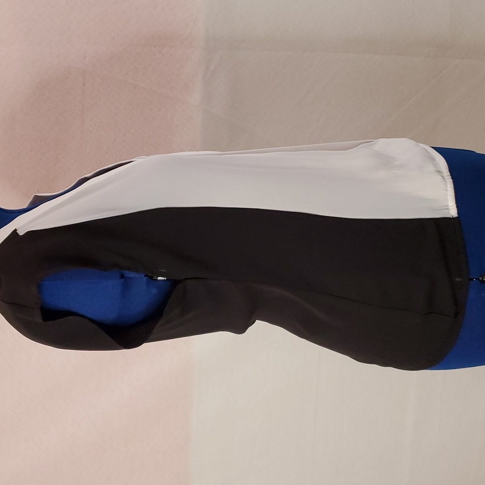 Women black and white color block sleeveless top - Picture 4 of 5